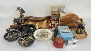 A BOX OF COLLECTIBLES TO INCLUDE TINS, HIDE HANDBAG, GLOBAL DESIGNS KINGFISHER,
