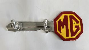 (R) ALUMINIUM MG KEY HOLDER.