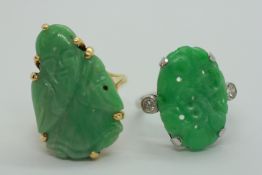 A HAND MADE 18CT YELLOW GOLD RING SET WITH CARVED JADE ORIENTAL FIGURE ALONG WITH A FURTHER 18CT