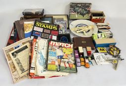 A BOX OF COLLECTIBLES TO INCLUDE AA BADGES, DIE-CAST VEHICLES,