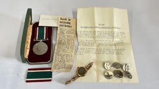 A WOMEN'S VOLUNTARY SERVICE MEDAL, IN FITTED PRESENTATION BOX,