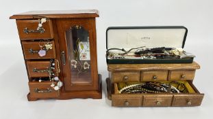 TWO JEWELLERY CASKETS / CHESTS CONTAINING ASSORTED RINGS, BROOCHES, NECKLACES ETC.