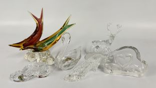 2 X VENETIAN ART GLASS FISH PLUS AN ART GLASS PAPERWEIGHT ETCHED WITH SWANS, A GALWAY SLIPPER,