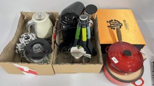 A GROUP OF KITCHEN ACCESSORIES TO INCLUDE LE CREUSET TWO HANDLED PAN, COUSANCES CAST PAN,
