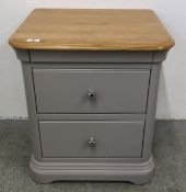 A GOOD QUALITY TCH PAINTED 2 DRAWER CHEST WITH SOLID OAK TOP,