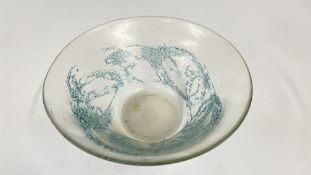 A C20TH NORWEGIAN GLASS BOWL MARKED PLUS BM WITH BLUE BUBBLE DECORATION, DIAMETER 25CM.
