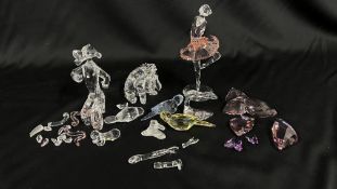 A QUANTITY OF SWAROVSKI CRYSTAL ORNAMENTS AND PRESENTATION BOXES, ALL IN A/F CONDITION.