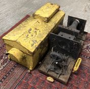 A VINTAGE MOTORISED PRIDE LIGHT RAILWAY SIGNALLING LAMP - COLLECTORS ITEM ONLY A/F.