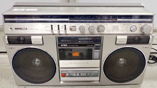 AIWA STEREO 600 RETRO GHETTO BLASTER RADIO CASSETTE - SOLD AS SEEN.