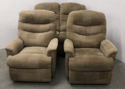 A GOOD QUALITY RECLINING LOUNGE SUITE COMPRISING TWIN RECLINER,