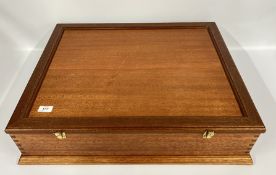 A HARD WOOD FITTED DISPLAY BOX, W 68 X D 55 X H 17CM.