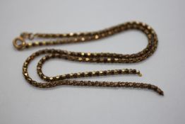 A 9CT GOLD BOX LINK NECKLACE, LENGTH 40CM.