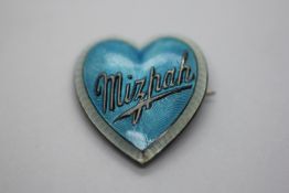 A BIRMINGHAM 1915 SILVER ENAMEL MIZPAR BROOCH BY J. AITKIN & SON.