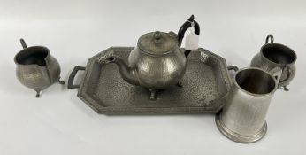 A GROUP OF ABBEY ENGLISH PEWTER TEA SET TO INCLUDE TEA POT, MILK JUG, SUGAR DISH, TRAY,