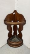 ANTIQUE MAHOGANY CORNER BROLLY STAND, H 64CM.