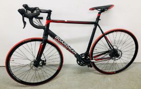 BOARDMAN COMP 18 SPEED ROAD / RACING BIKE WITH X7 ALUMINIUM FRAME, DISK BRAKES, SHIMANO 50RA GEARS,