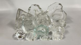 A QUANTITY OF GLASS SCULPTURES TO INCLUDE MATS JOHANSSON, ROYAL KRONA ETC.