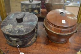 Two Chinese lidded boxes.