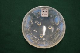 A Sabino small frosted glass dish depicting fish.
