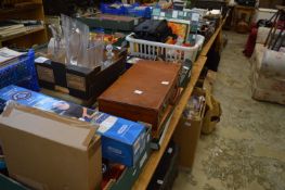 A large quantity of household miscellaneous.