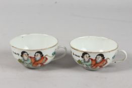 A PAIR OF PORCELAIN TEACUPS.
