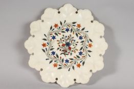 A FINE LATE 19TH CENTURY INDIAN PIETRA DURA INLAID MARBLE DISH, 29cm wide.