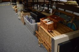 A large quantity of household miscellaneous.