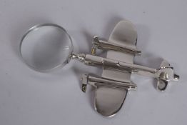 A NOVELTY CHROME MAGNIFYING GLASS 'SPITFIRE'