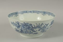 A CHINESE BLUE AND WHITE PORCELAIN PUNCH BOWL, 26cm diameter.