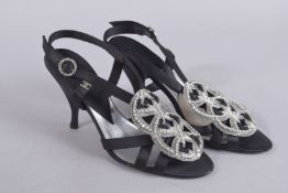 A PAIR OF CHANEL BLACK DRESS SHOES. Note: Worn. Size 39.