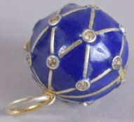 A RUSSIAN SILVER BLUE ENAMEL PENDANT.