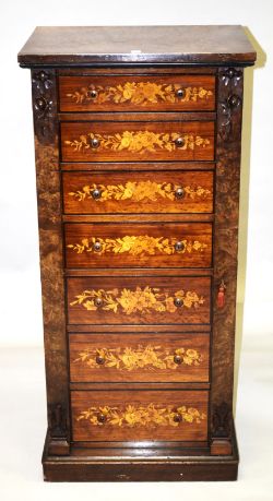 FINE ANTIQUES & COLLECTABLES