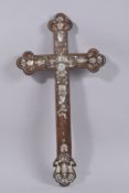 A VERY GOOD QUALITY HARDWOOD CROSS inlaid with mother-of-pearl. 21ins long.