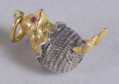 A 14CT GOLD CHICK PENDANT.