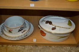 Royal Worcester Evesham oven to tableware etc.