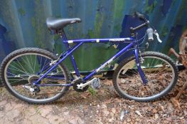 A gentlemans mountain bike.