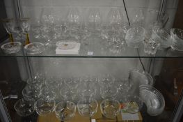 A quantity of glassware to include a collection of finger bowls.