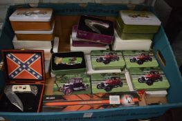 A quantity of collectors knives with tin boxes.