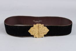 A CHRISTIAN DIOR LEATHER BAG.