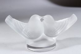 A LALIQUE GLASS TWO LOVEBIRDS, etched Lalique, France. 6ins wide, boxed.