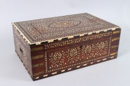 A FINE LARGE 19TH CENTURY ANGLO INDIAN HOSHIAPUR IVORY INLAID WOODEN BOX. 18ins long x 12ins wide