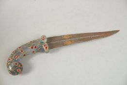A DECORATIVE INDIAN HARDSTONE HANDLE DAGGER.