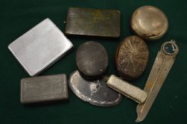 Miscellaneous collectables to include cigarette cases etc.