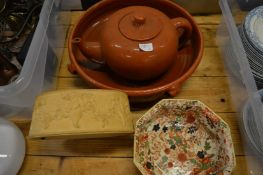 A large terracotta teapot, an earthenware bowl etc.