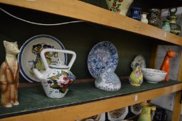 Decorative china to include bowls, dishes etc.