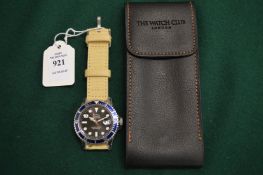 An Emas gentlemans wristwatch.