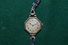 A stylish ladies Art Deco silver wristwatch.