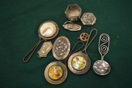 Miscellaneous collectables.