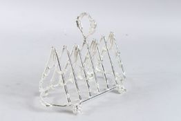 A SILVER PLATE FOX HUNTING SIX DIVISION TOAST RACK.