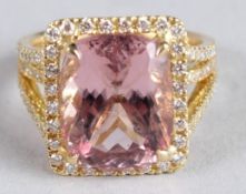 AN 18CT YELLOW GOLD, MORGANITE AND DIAMOND RING.